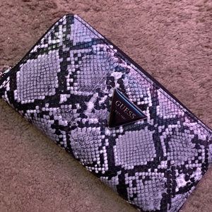 Guess Wallet